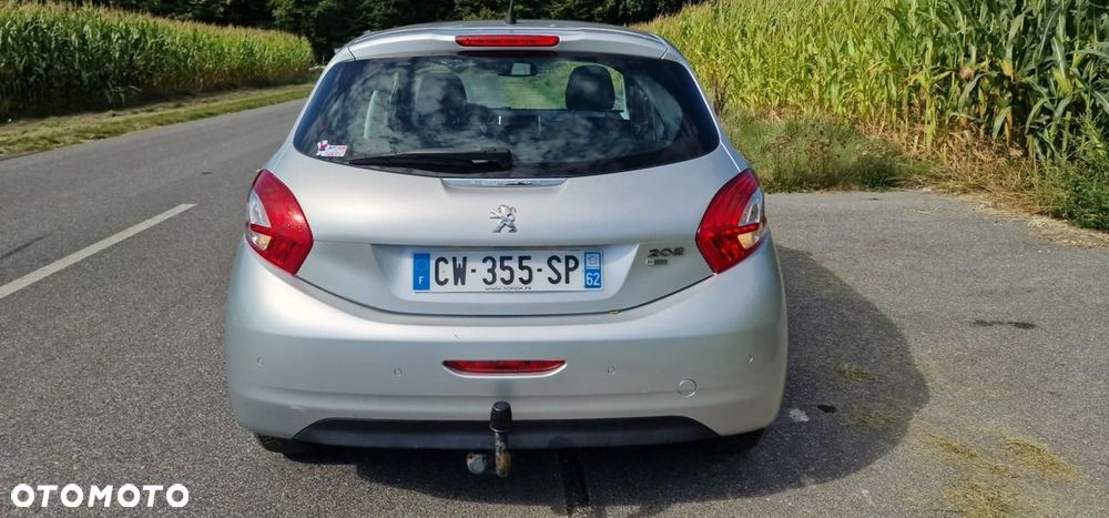 Peugeot 208 - 6