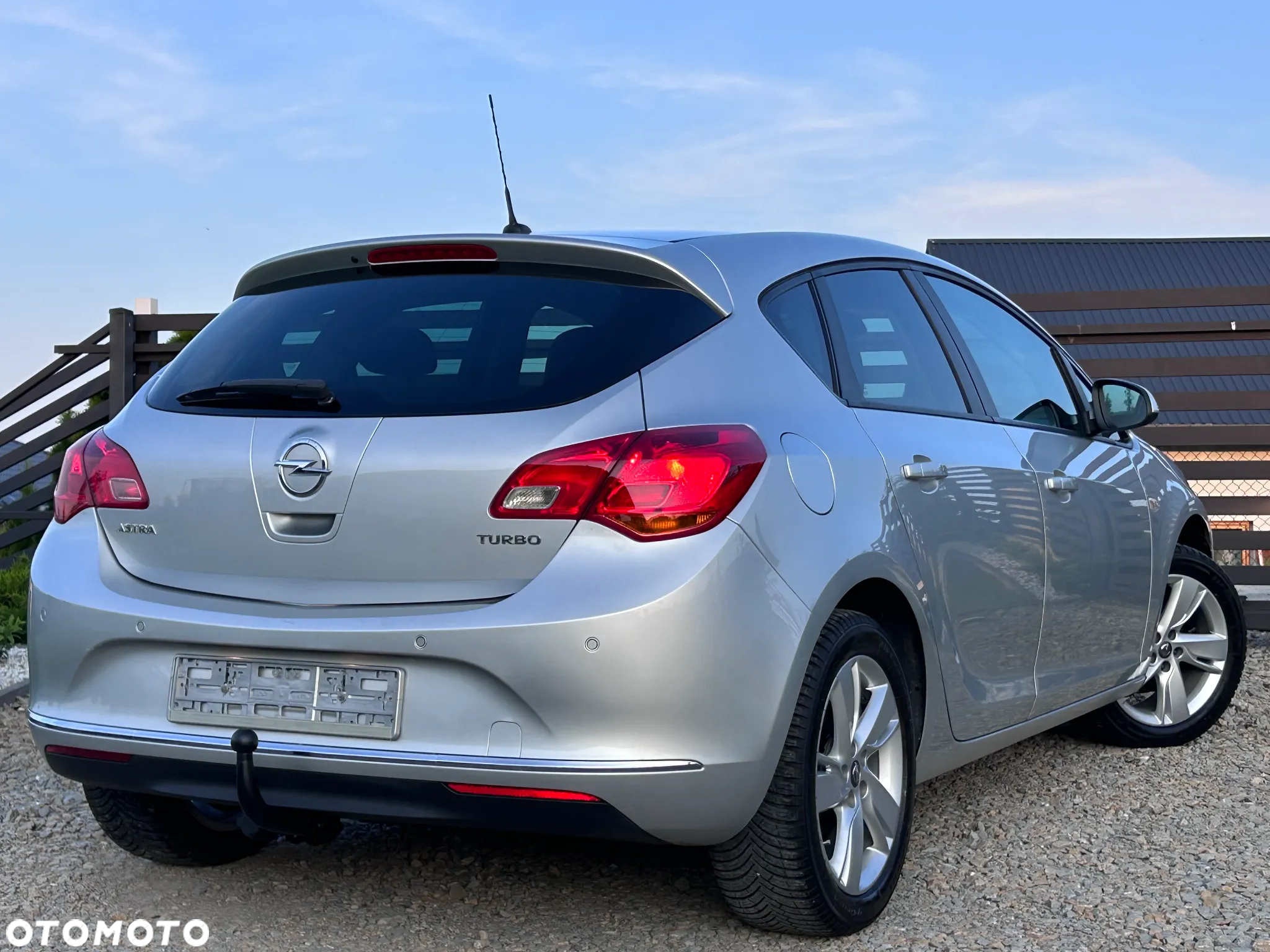 Opel Astra 1.4 Turbo Design Edition - 4