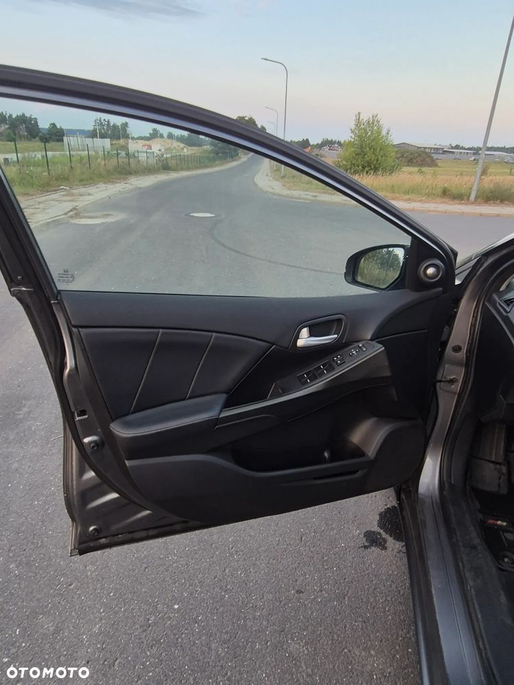 Honda Civic 1.6 i-DTEC Executive Navi - 14