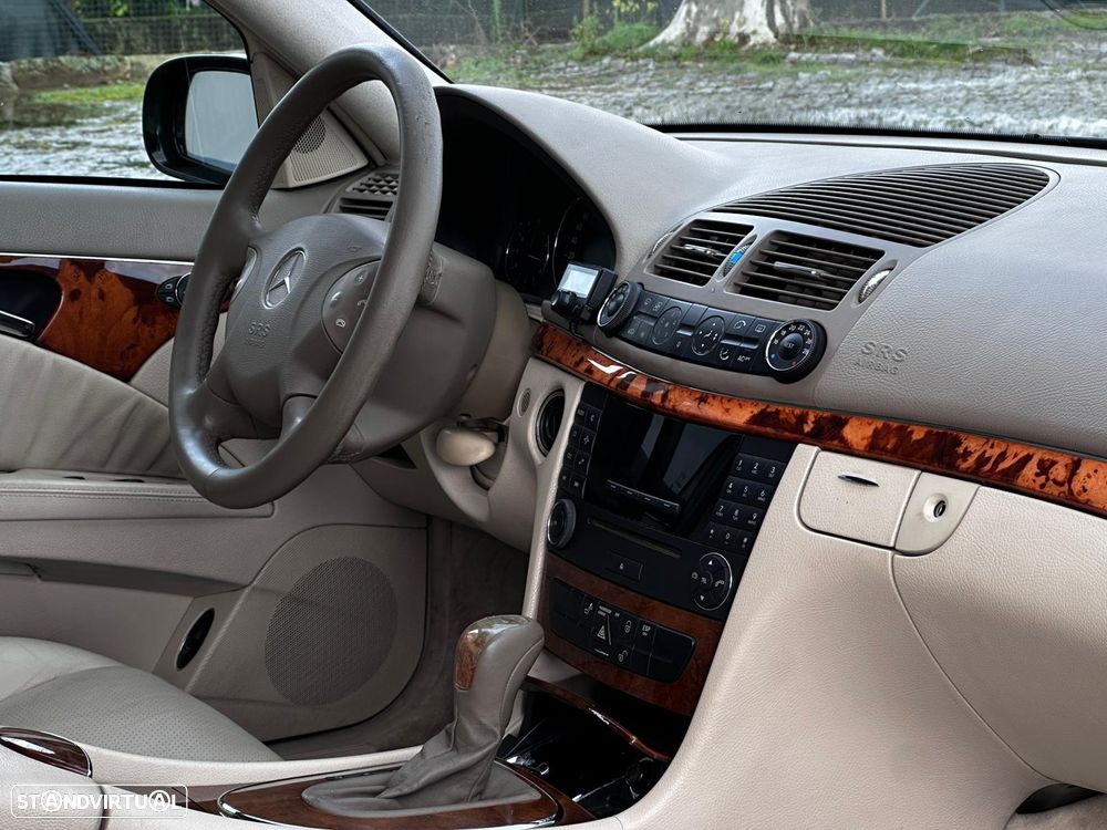 Mercedes-Benz E 220 CDI Auto Elegance - 28