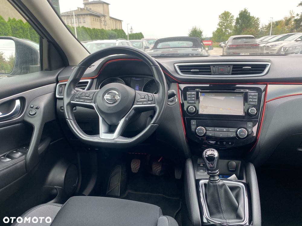 Nissan Qashqai 1.6 DIG-T N-Connecta - 29