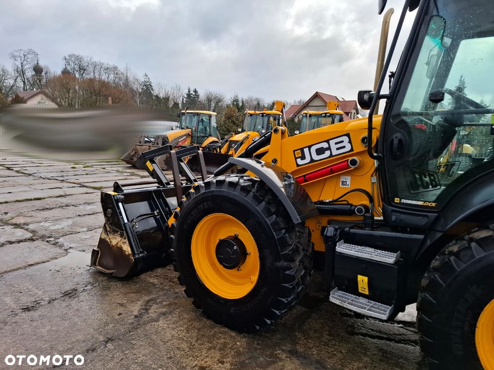 JCB 4CX - 25