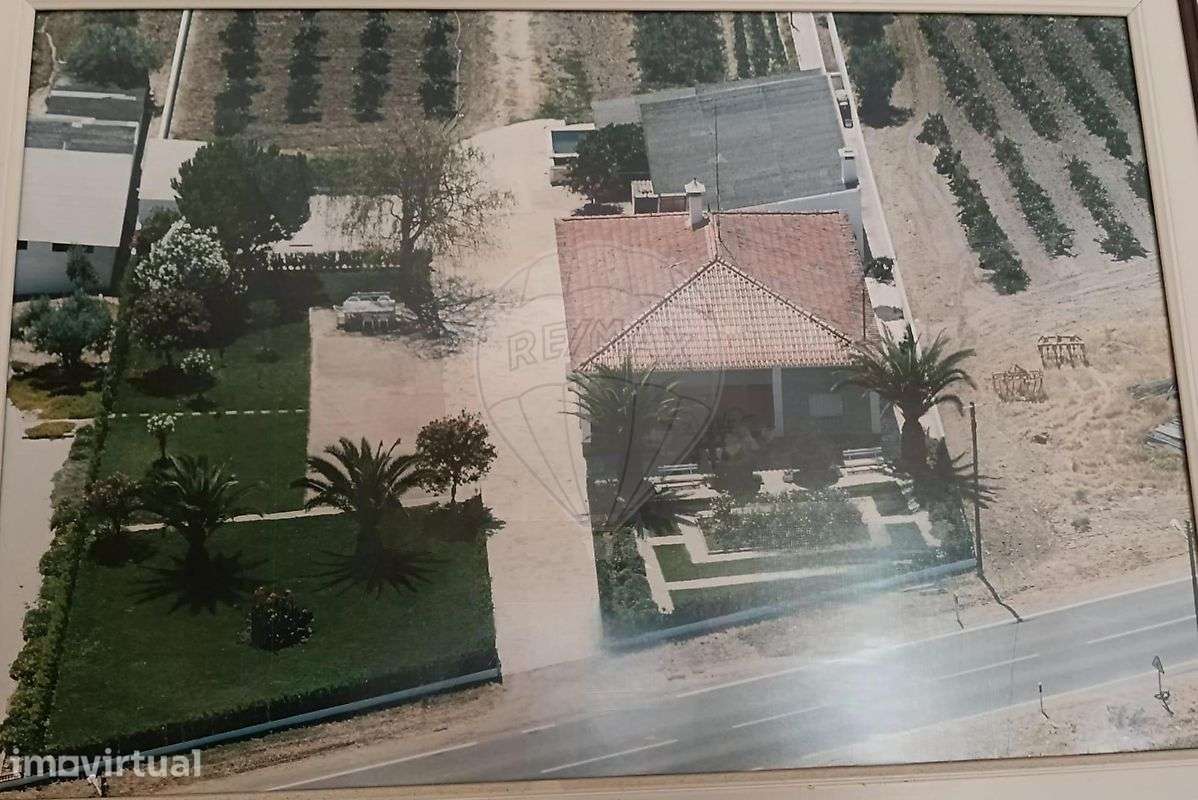 Moradia T4 para venda - Grande imagem: 2/4