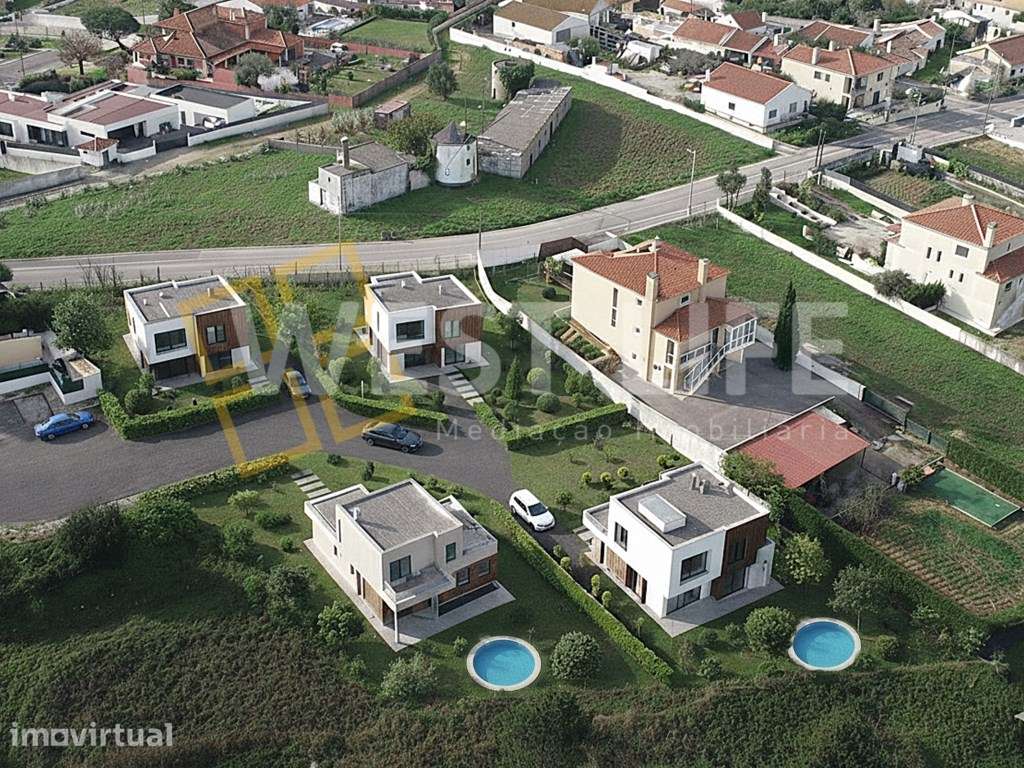 2 Lotes Urbanos com PIP APROVADO para Condomínio 4 moradias - Grande imagem: 2/23