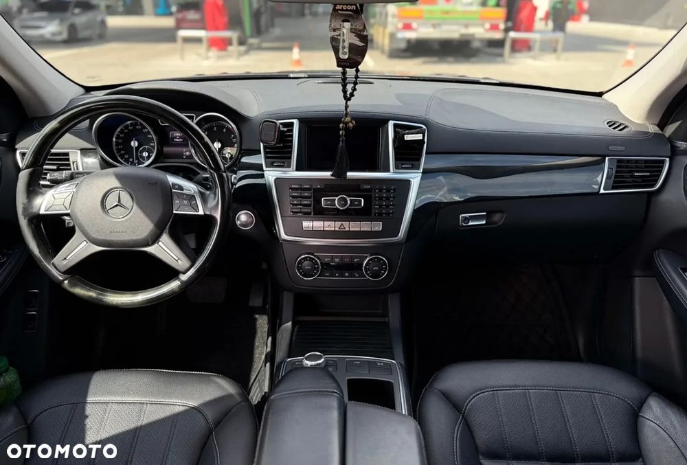 Mercedes-Benz GL - 11