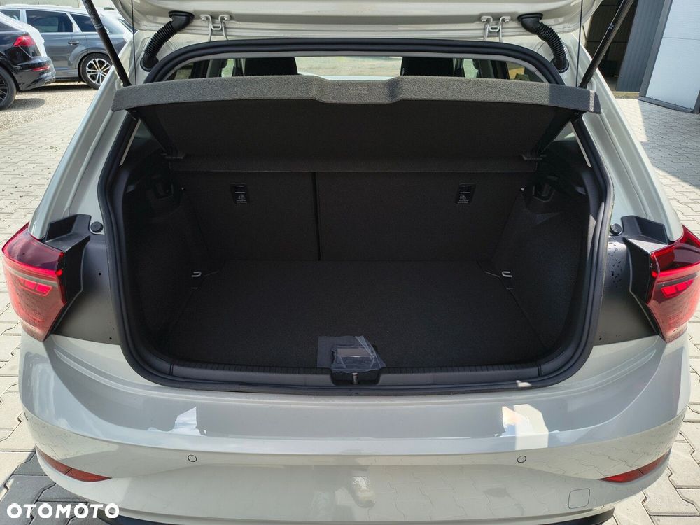 Volkswagen Polo - 8