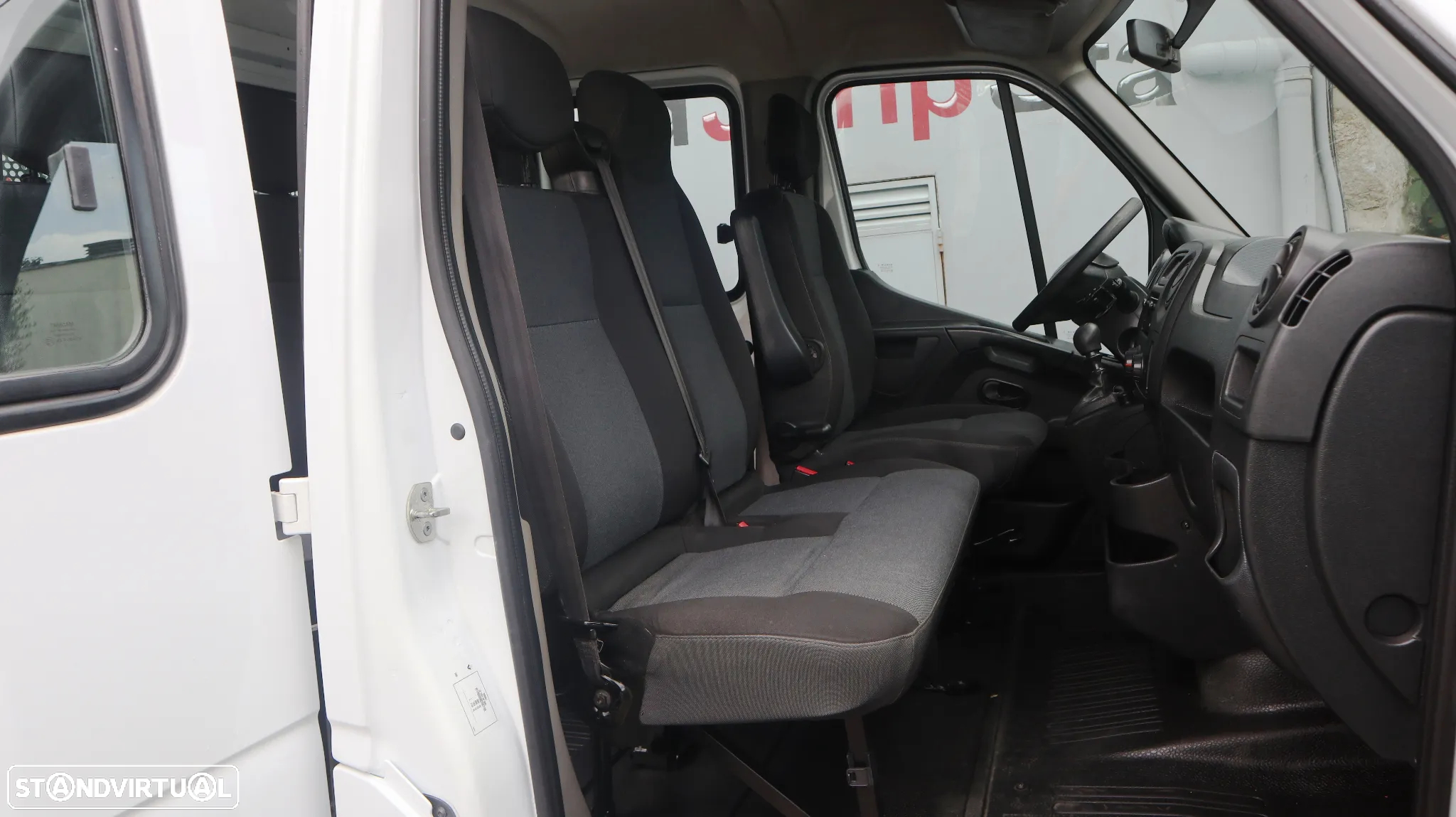 Renault Master 2.3 dCi 130 Cabine Dupla - 9