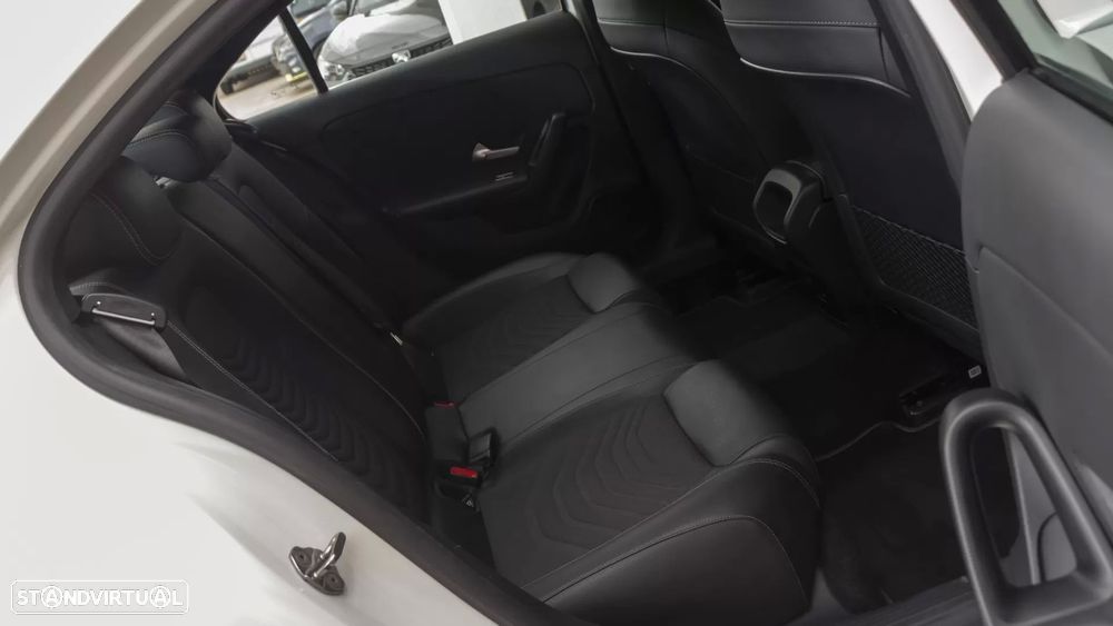 Mercedes-Benz A 250 Limousine - 10