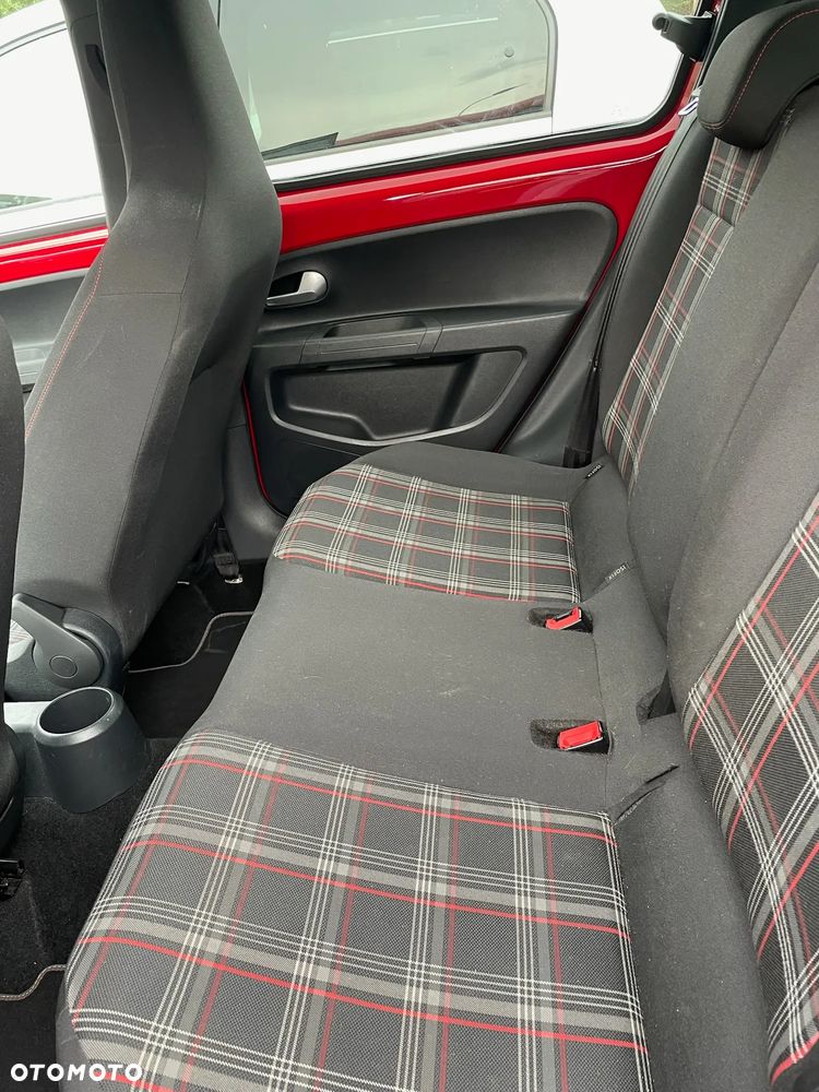 Volkswagen up! 1.0 TSI GTI - 33