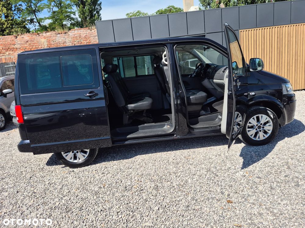 Volkswagen Caravelle - 21