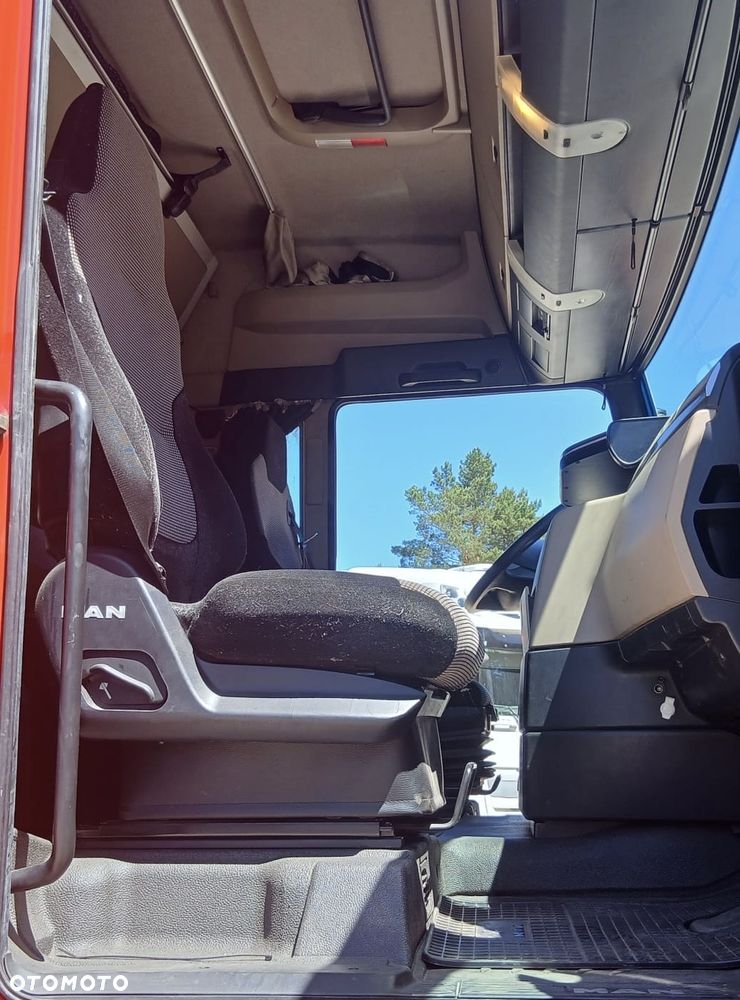 MAN TGX 18.500 XLX AUTOMAT SPOJLERY KLIMA WEBASTO OPONY:90% 698000km 2xALUTANK ACC SKÓRA NAVI EURO 6 2018 ŁADNY - 8