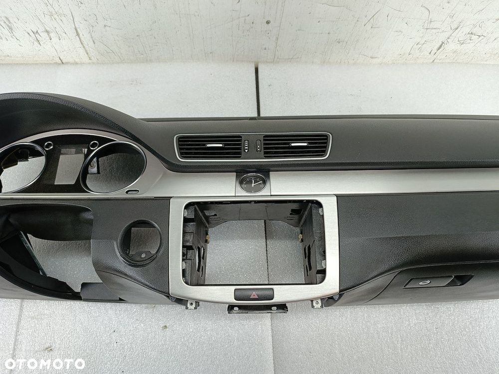 DESKA ROZDZIELCZA, KONSOLA VW PASSAT B7 - 6
