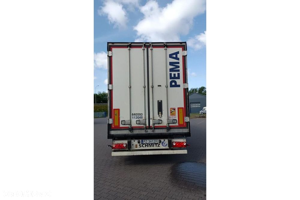 Schmitz Cargobull Trailer Reefer Meat Rail Straight - 12