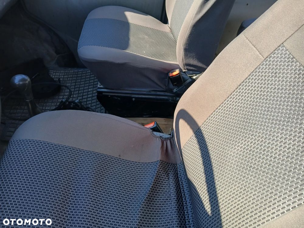 volkswagen transporter T4 902 fotel fotele kanapa deska kokpit podsufitka boczek boczki klamka - 6