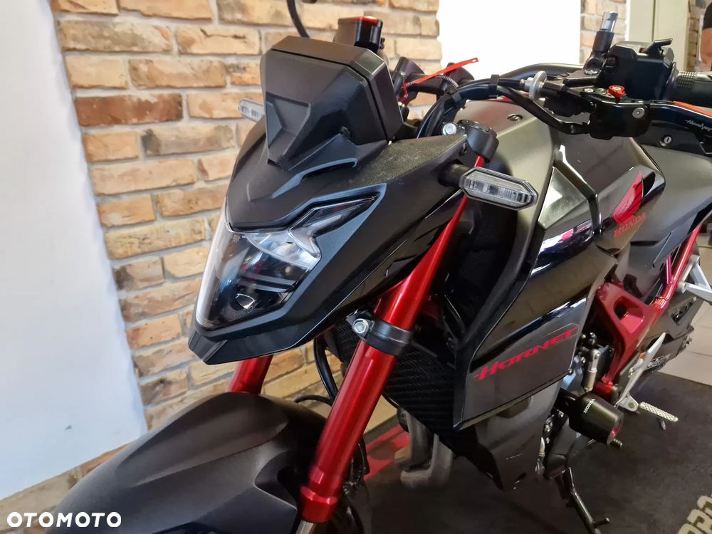 Honda Hornet - 30