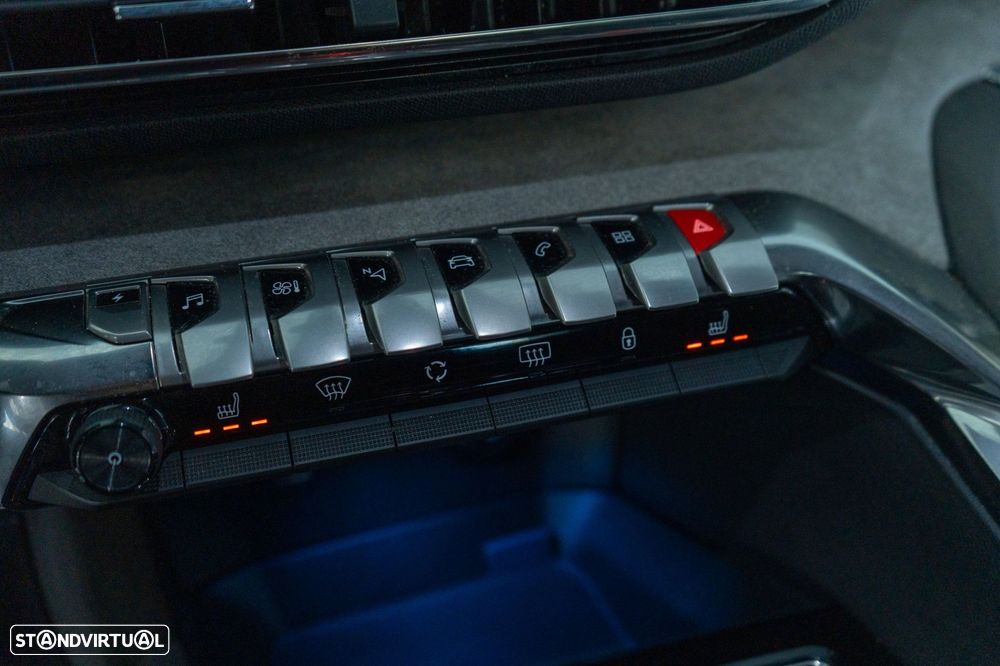 Peugeot 3008 1.6 Hybrid GT Pack e-EAT8 - 21