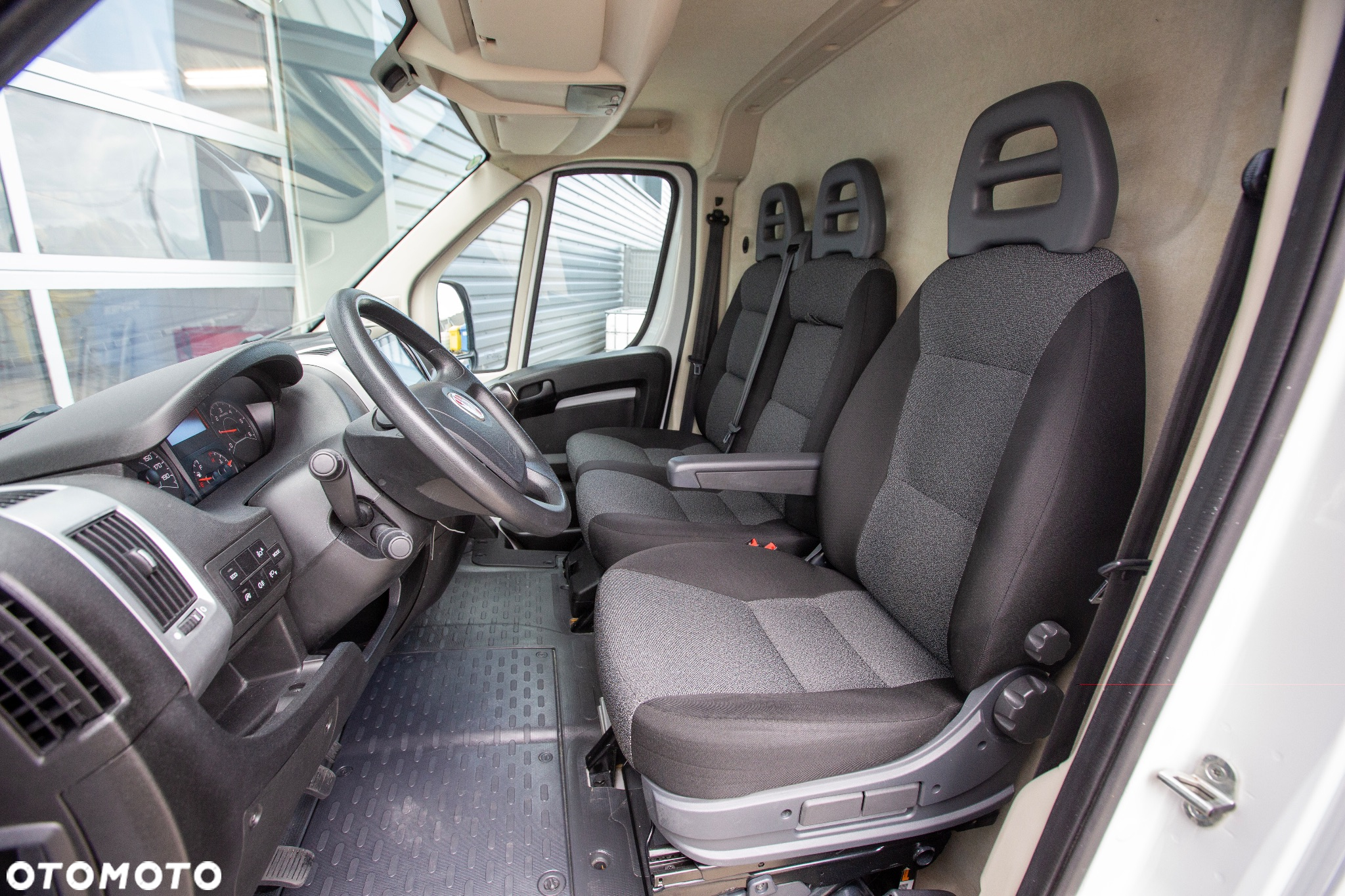 Fiat Ducato 2.3 MAXI L4H2 Professional - 9