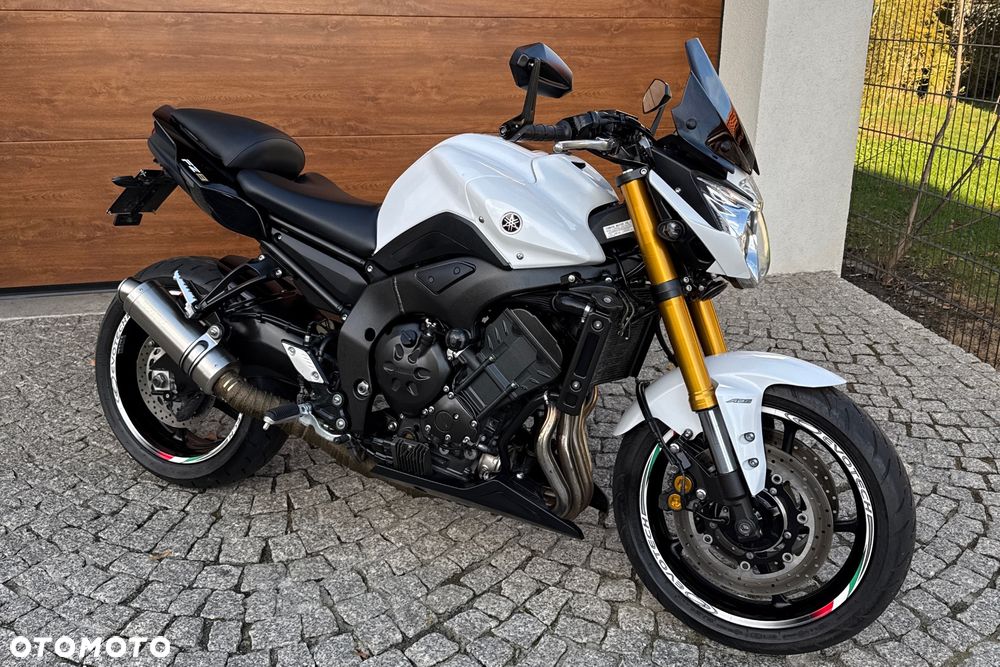 Yamaha FZ8 - 1