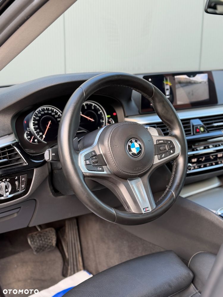 BMW Seria 5 520d xDrive Luxury Line sport - 36
