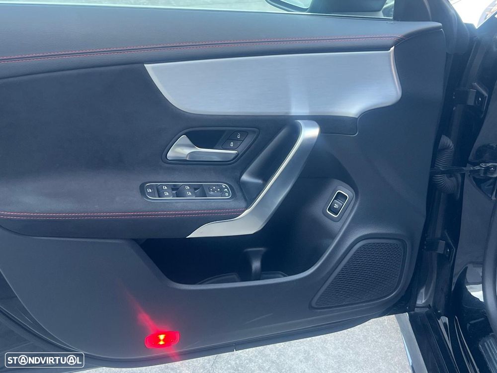 Mercedes-Benz CLA 180 d Shooting Brake AMG Line Aut. - 9