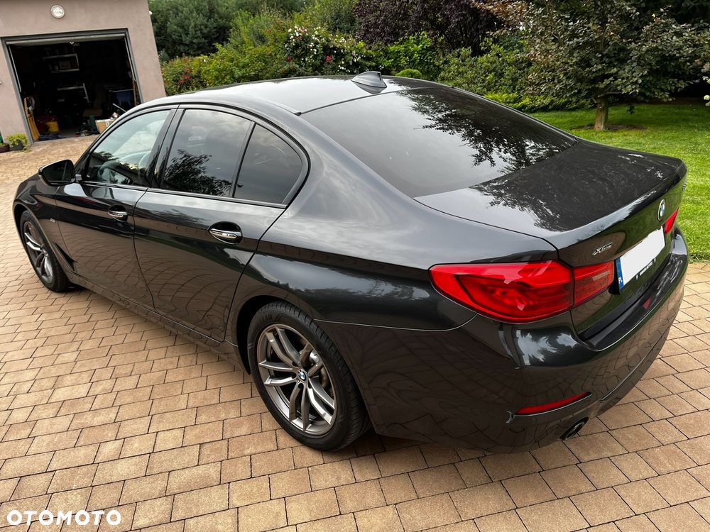 BMW Seria 5 530d xDrive Sport Line sport - 11