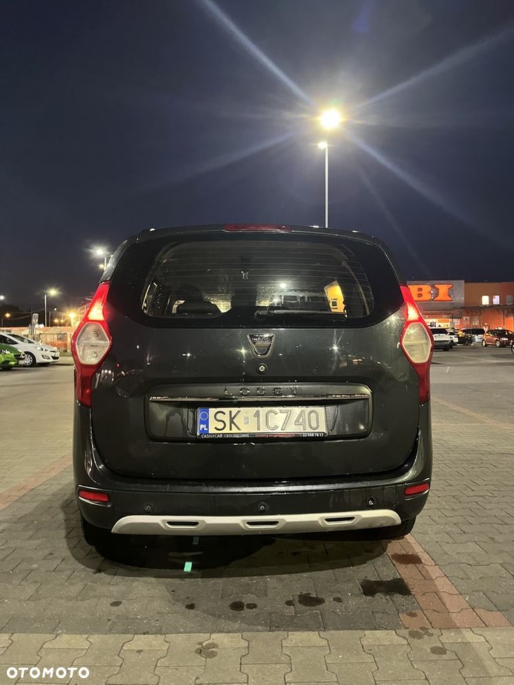 Dacia Lodgy 1.6 SCe Stepway S&S - 4