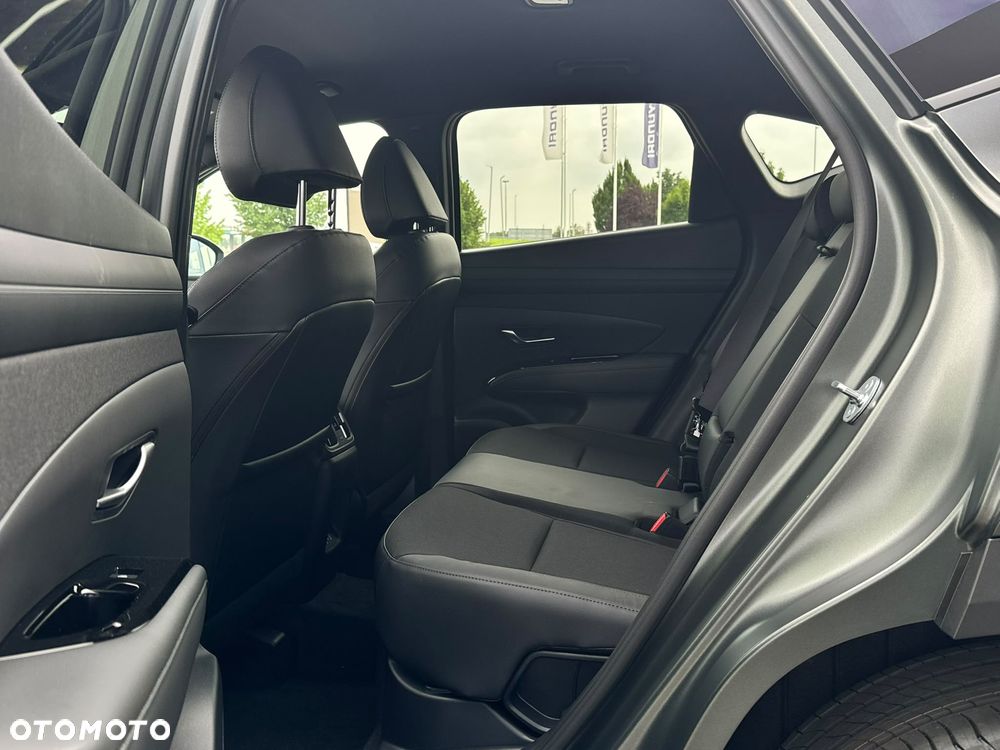 Hyundai Tucson 1.6 T-GDi HEV Smart Black 2WD - 11