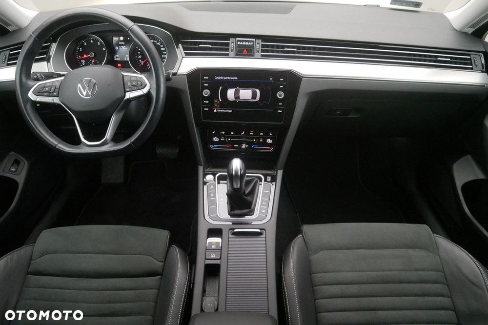 Volkswagen Passat 2.0 TSI Elegance DSG - 8