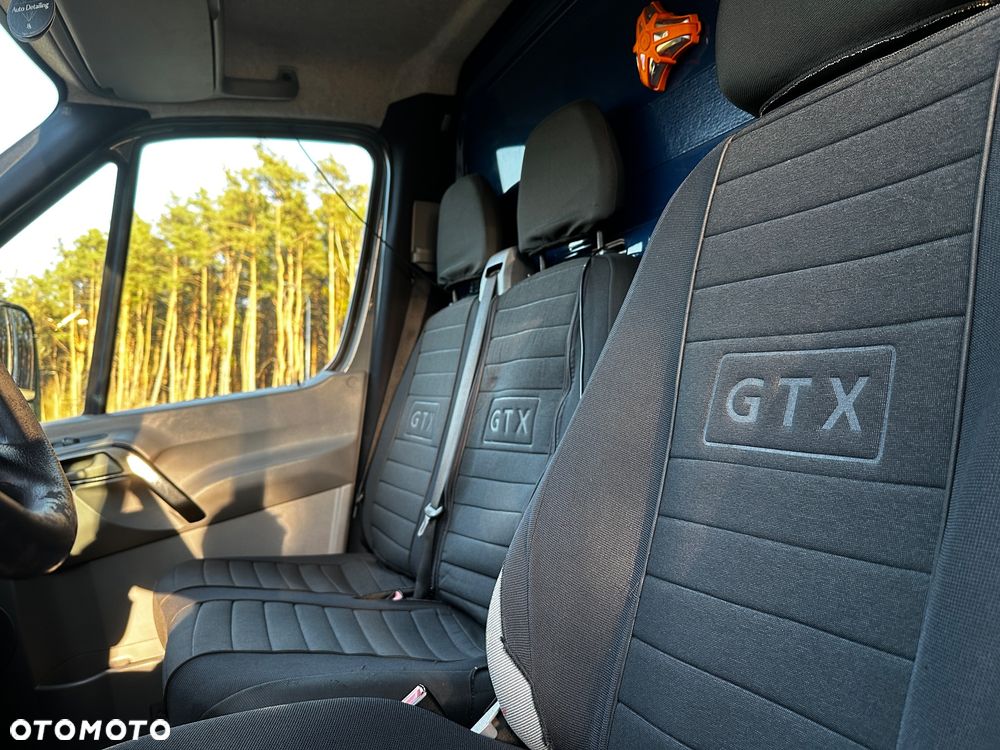 Volkswagen Crafter - 12
