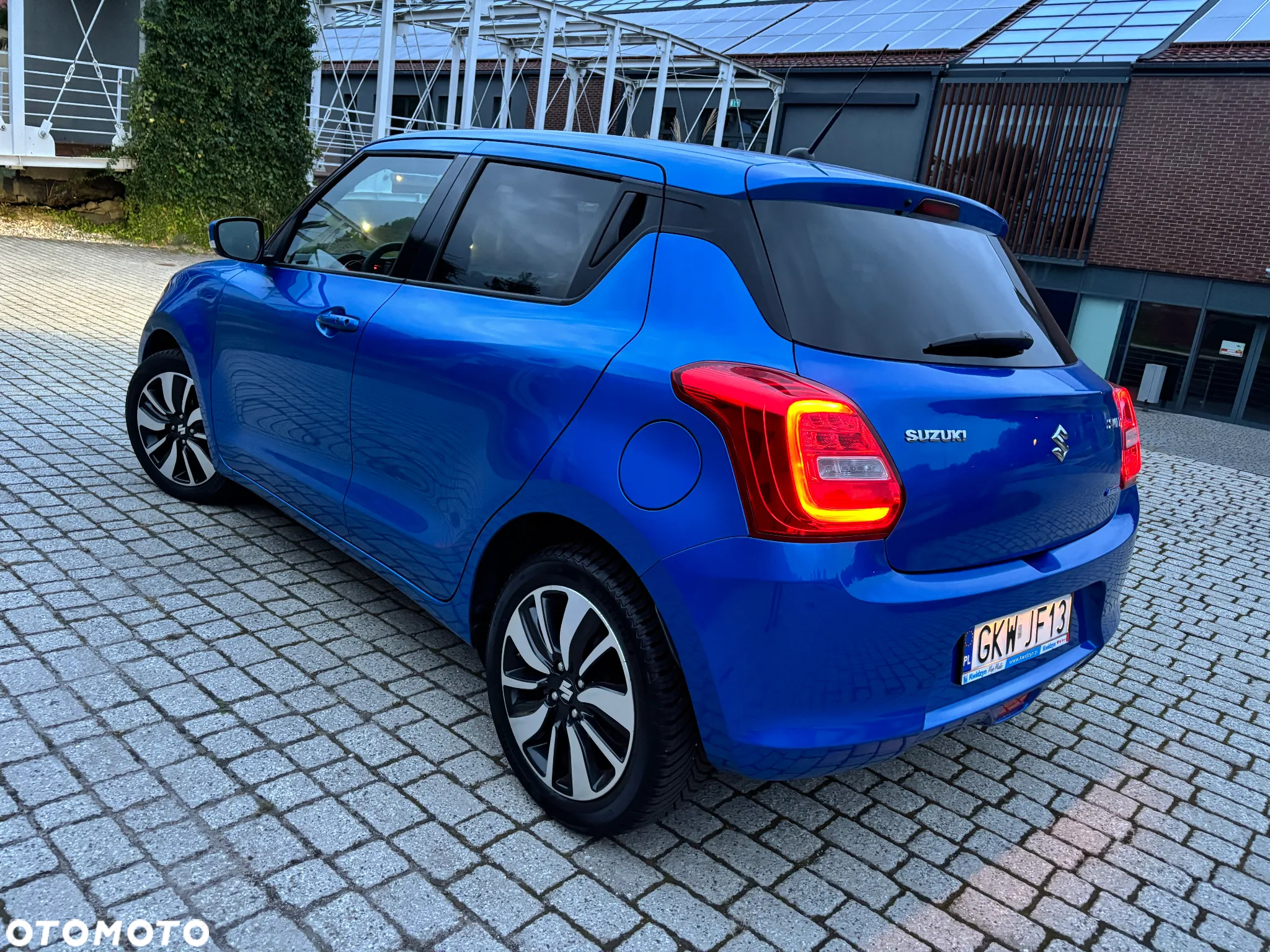 Suzuki Swift 1.2 SHVS Premium Plus - 2