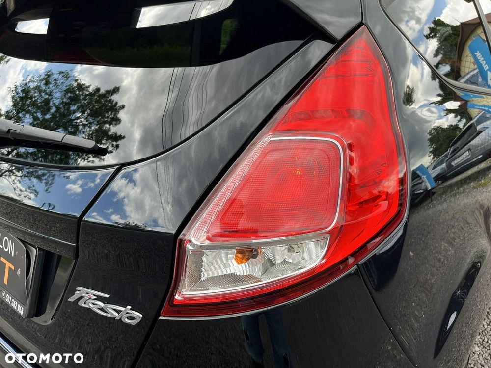 Ford Fiesta 1.0 EcoBoost S&S TREND - 24