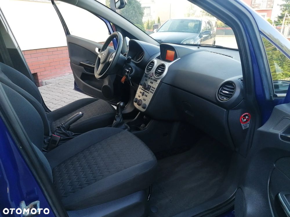 Opel Corsa 1.4 16V Active - 13