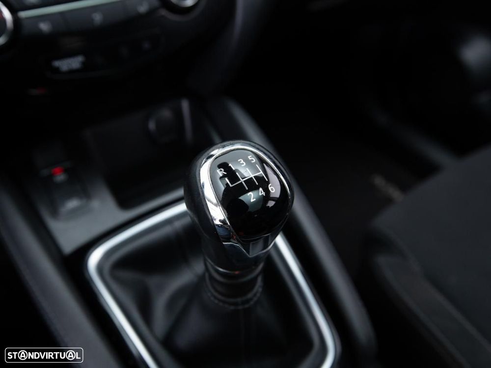 Nissan Qashqai 1.5 dCi N-Connecta Business - 19