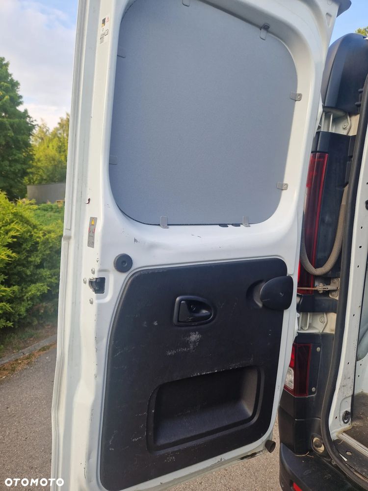 Renault Trafic - 13