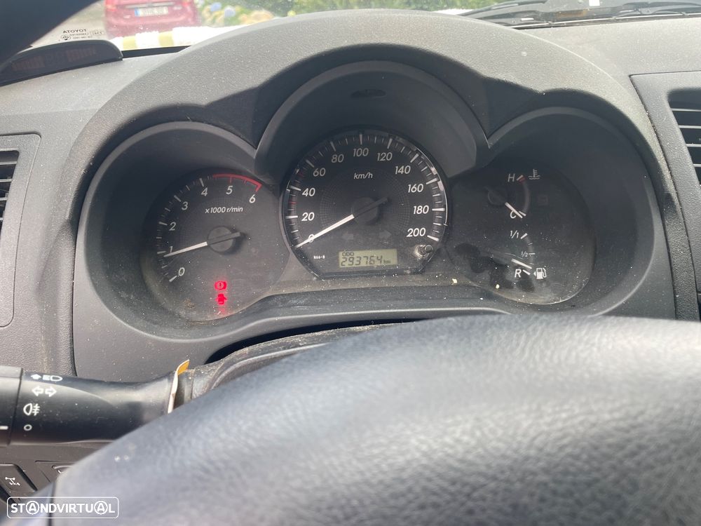 Toyota Hilux 2.5 D-4D 4WD CE CM+AC - 10