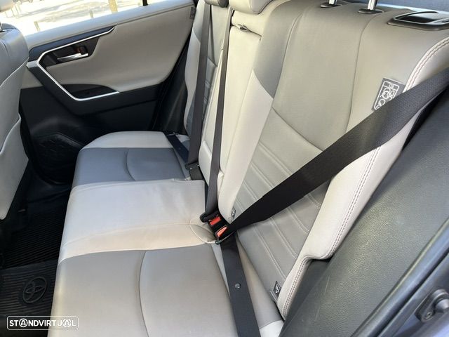 Toyota RAV4 2.5 HDF Exclusive P.Luxury - 3