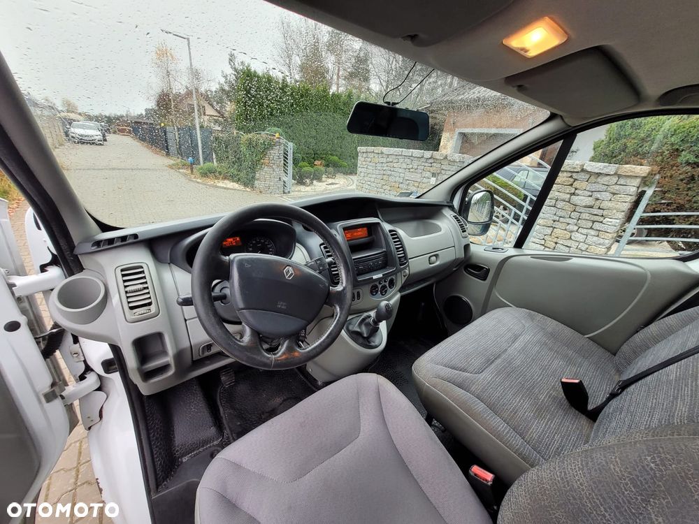 Renault Trafic - 13