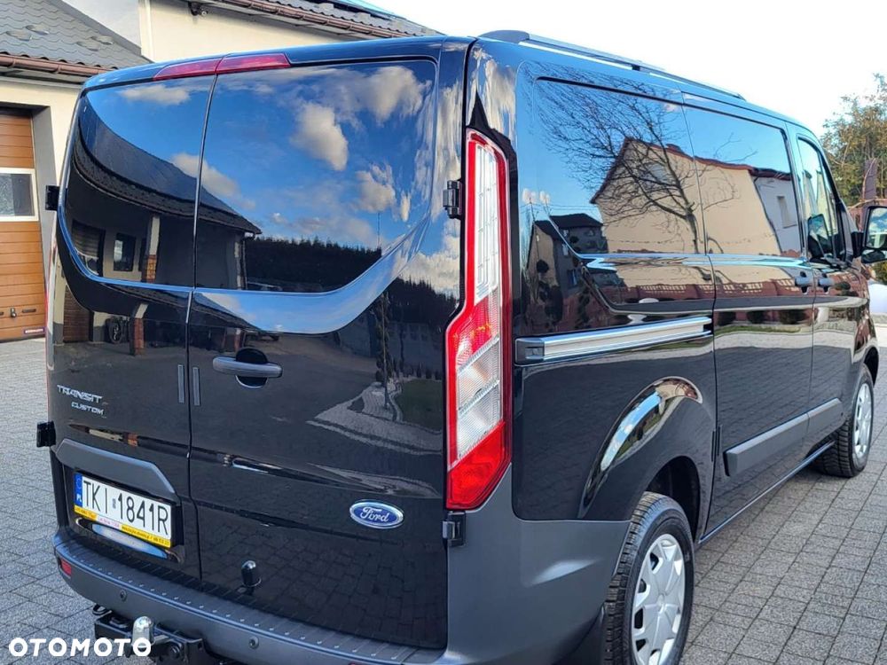 Ford Tourneo Custom - 9