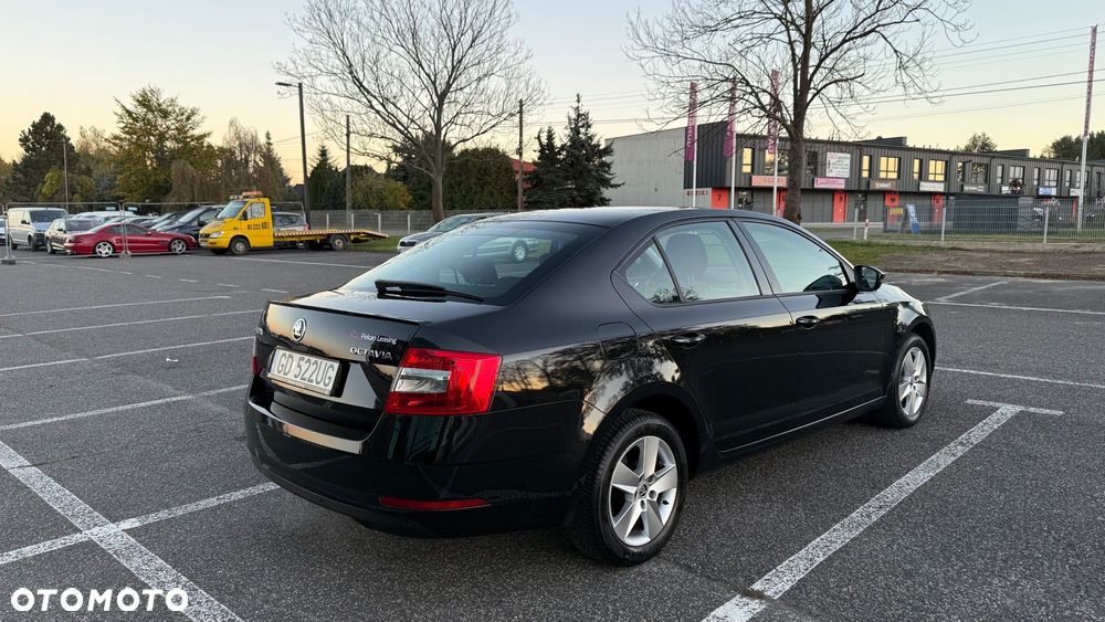 Skoda Octavia 2019 photo 3