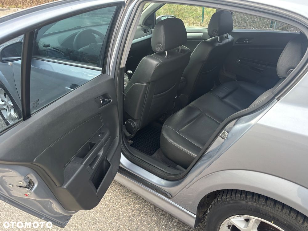 Opel Astra 1.9 CDTI Edition - 12