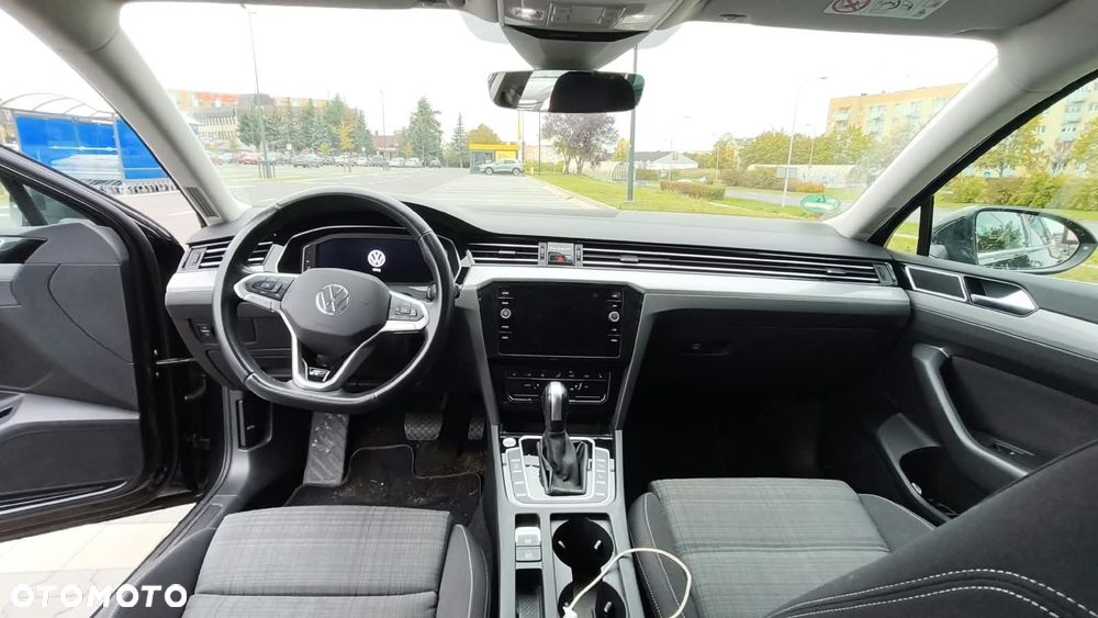 Volkswagen Passat - 8
