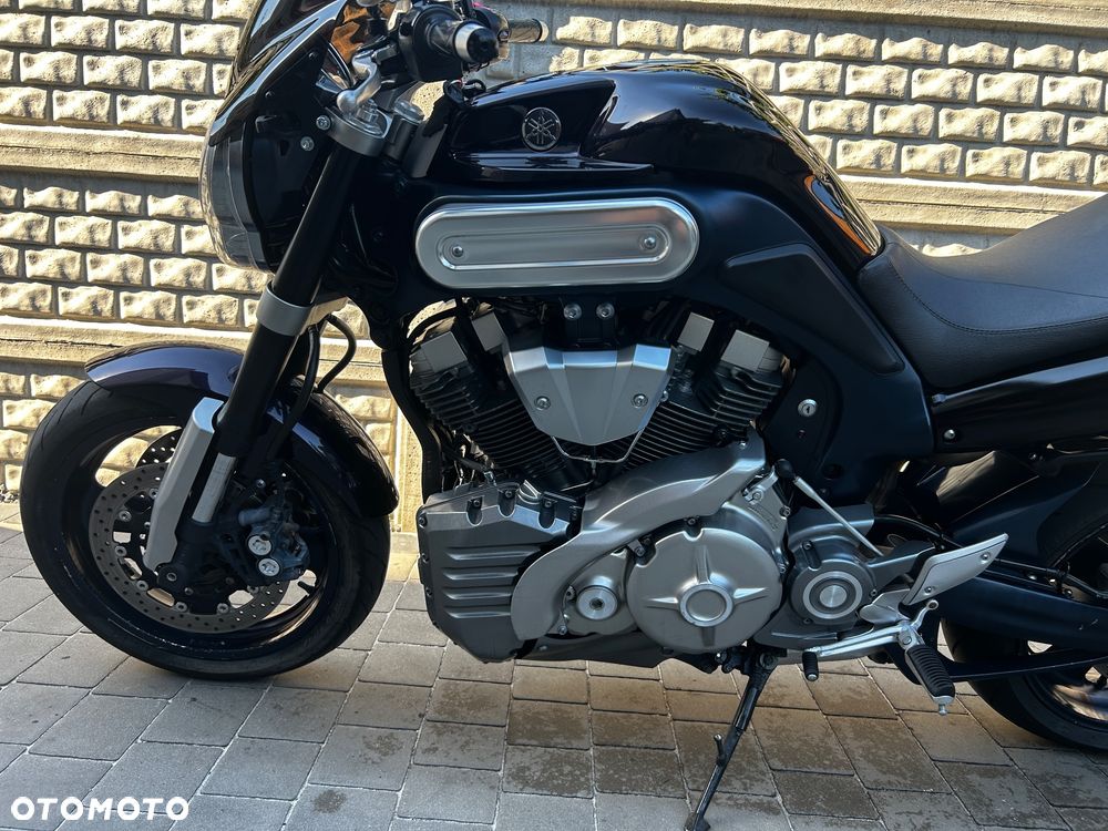 Yamaha MT - 12