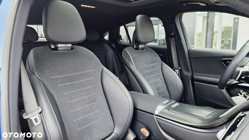 Mercedes-Benz GLC - 16