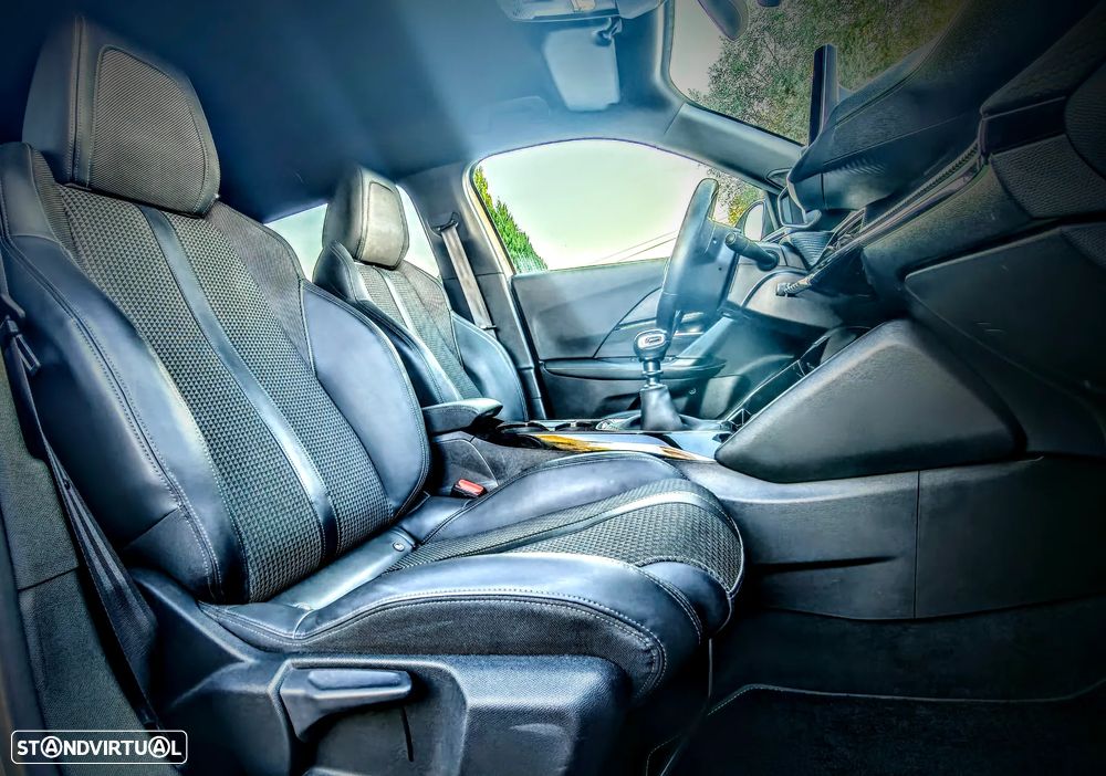 Peugeot 2008 1.5 BlueHDi GT Line - 14