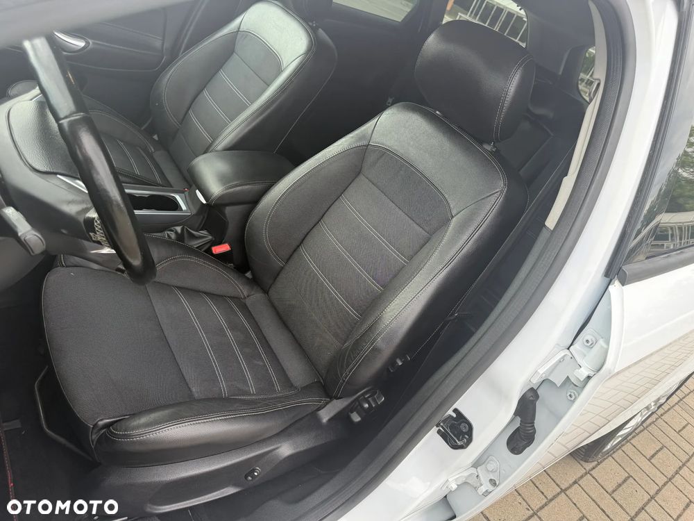 Ford Mondeo 2.0 TDCi Trend MPS6 - 11