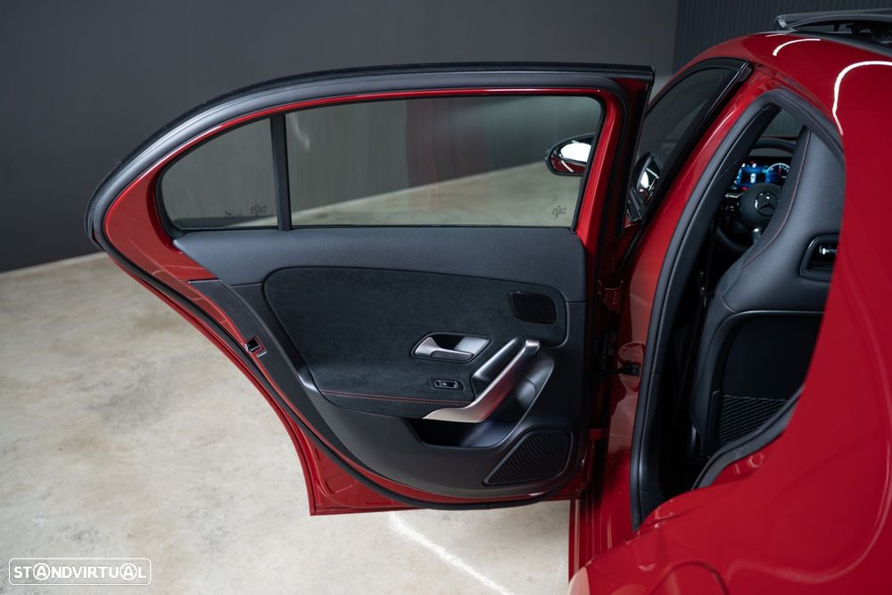 Mercedes-Benz A 250 e AMG Line - 48