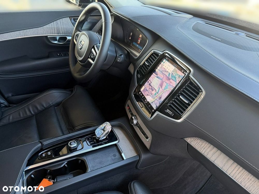 Volvo XC 90 - 21