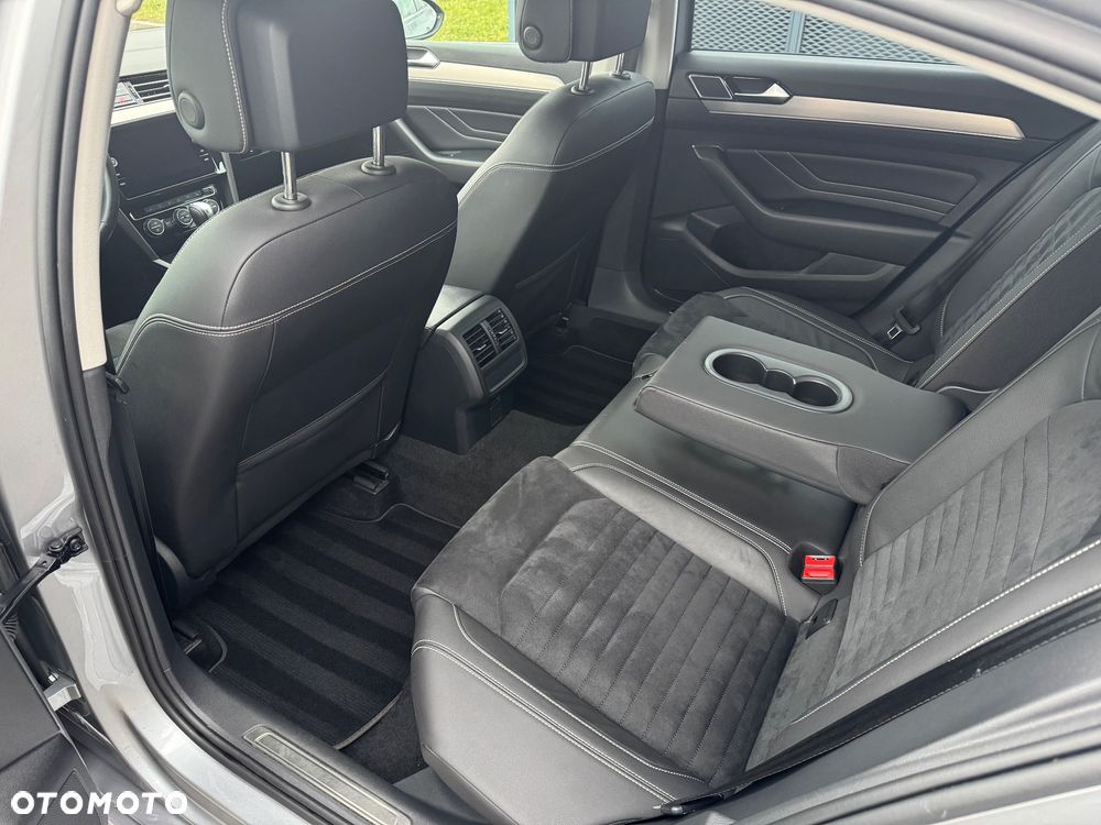Volkswagen Passat 1.5 TSI EVO Elegance DSG - 12