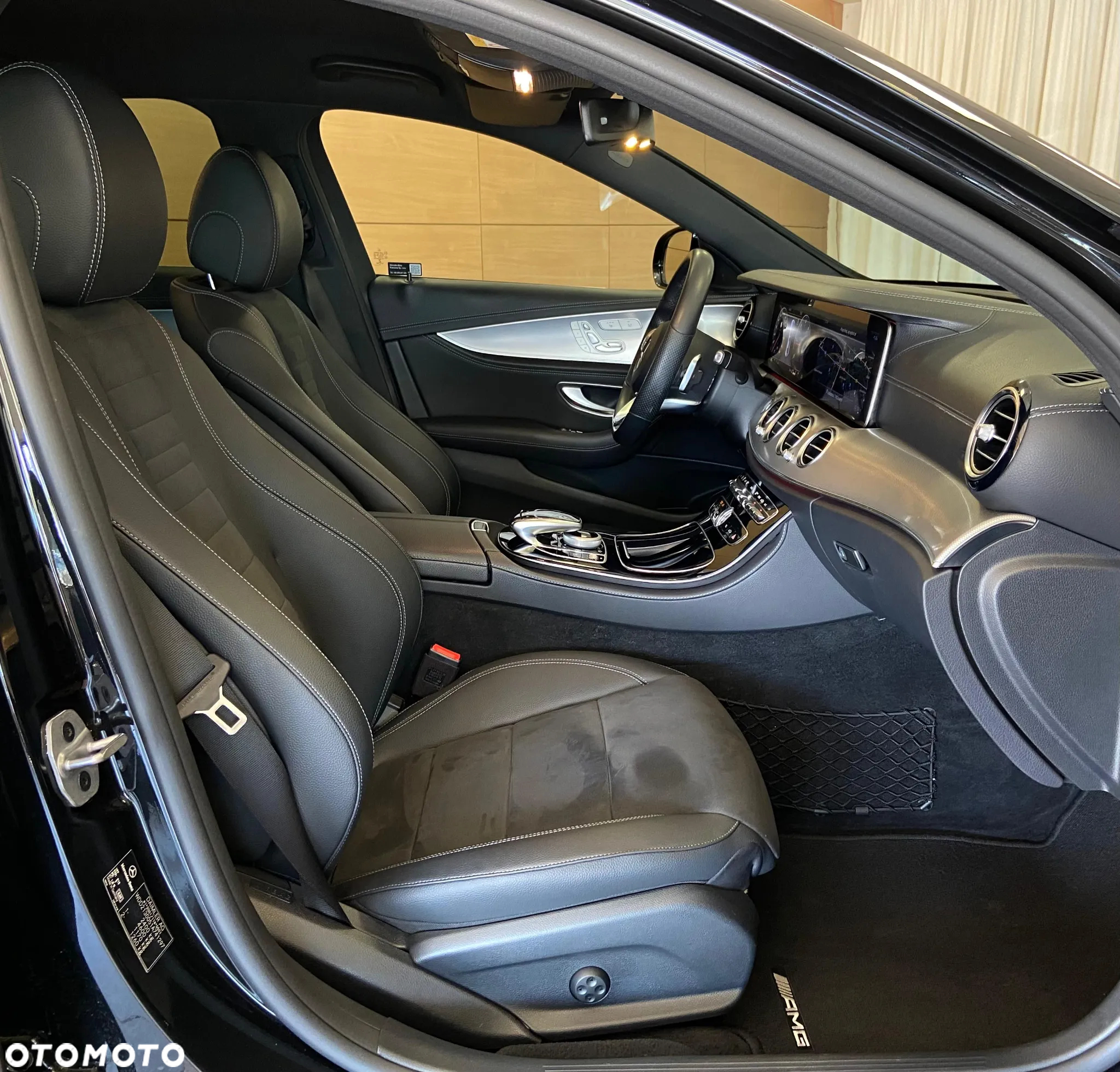 Mercedes-Benz Klasa E 220 d 4-Matic 9G-TRONIC - 10