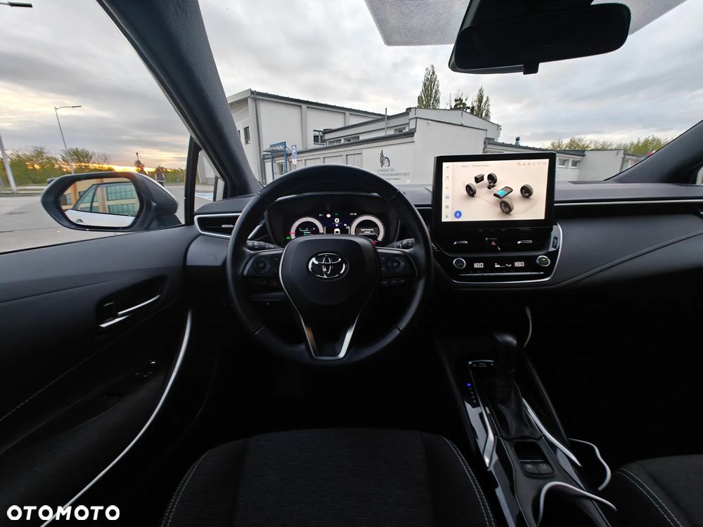 Toyota Corolla 1.8 Hybrid Comfort - 18